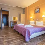 Hotel John's Chalkís
