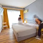 Hotel John's Chalkís