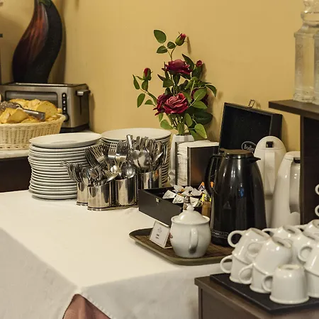 John's Hotel Chalkís